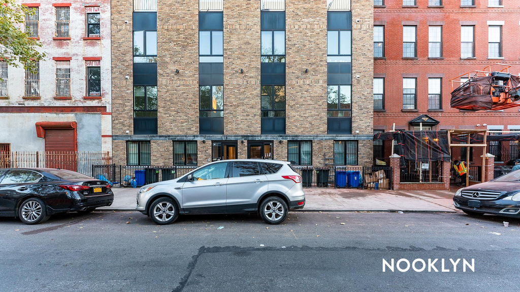 890 Madison Street - Photo 16