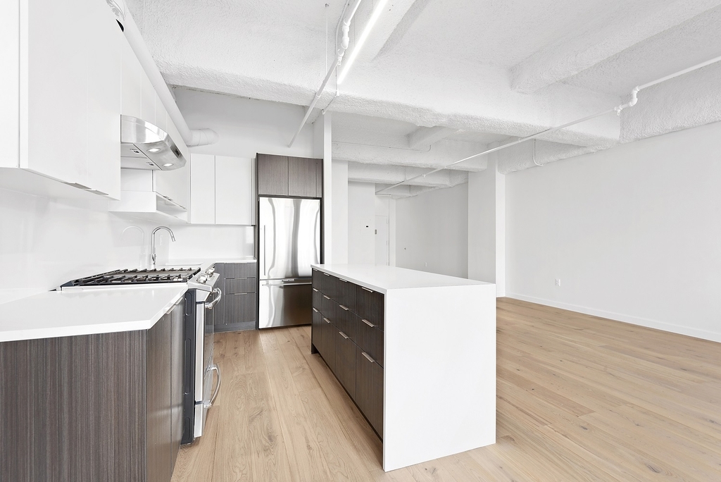 275 Park Avenue - Photo 2