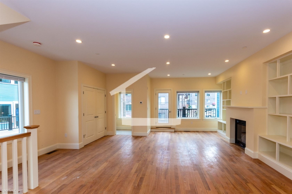 120 Tremont St Apt 1 - Photo 4