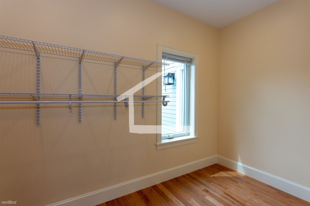 120 Tremont St Apt 1 - Photo 16