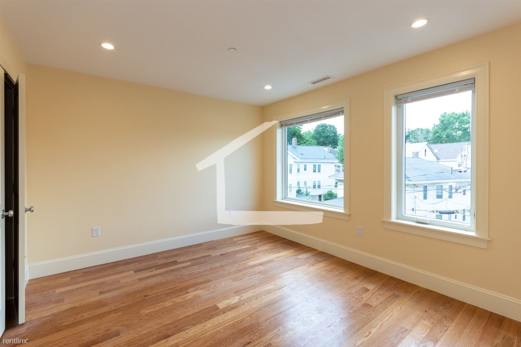 120 Tremont St Apt 1 - Photo 18