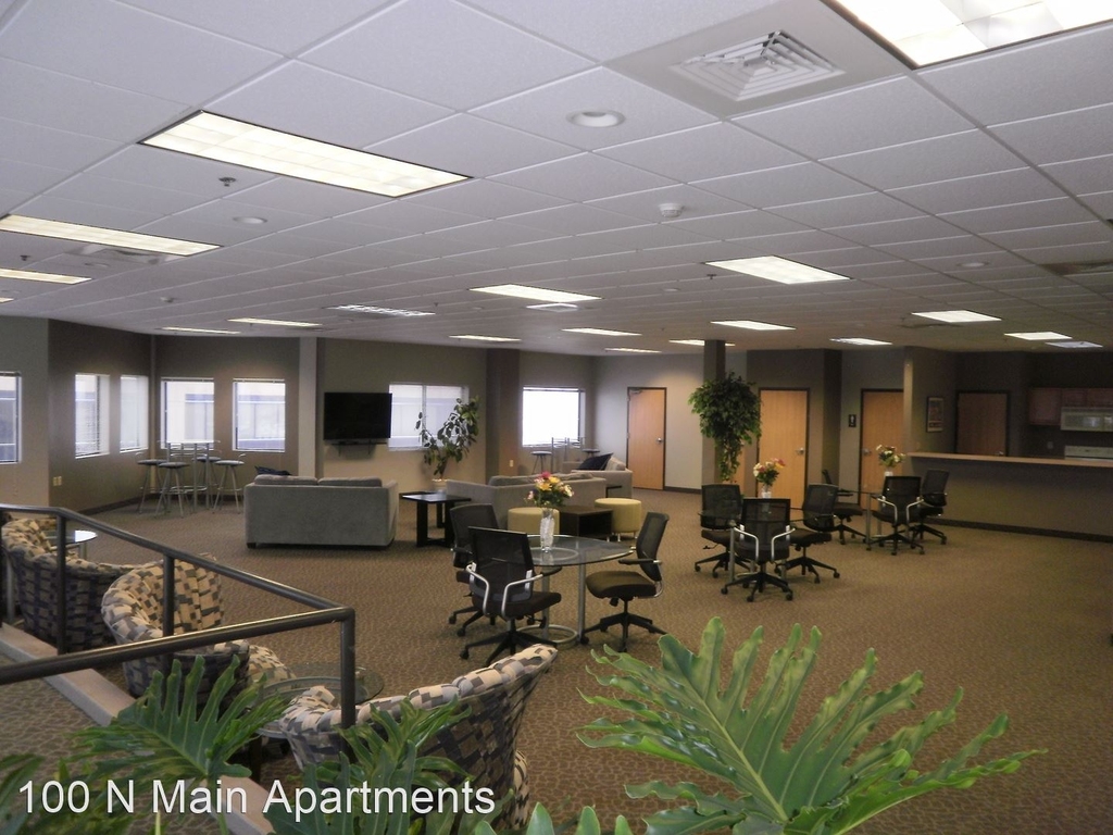 100 N Main Street, Office - Photo 1