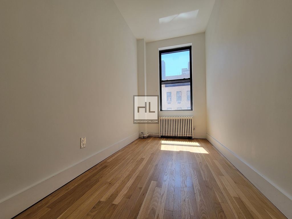 East 53rd St - Photo 1