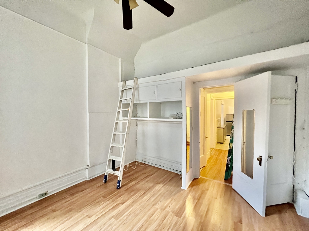 228 West 72nd Street - Photo 2