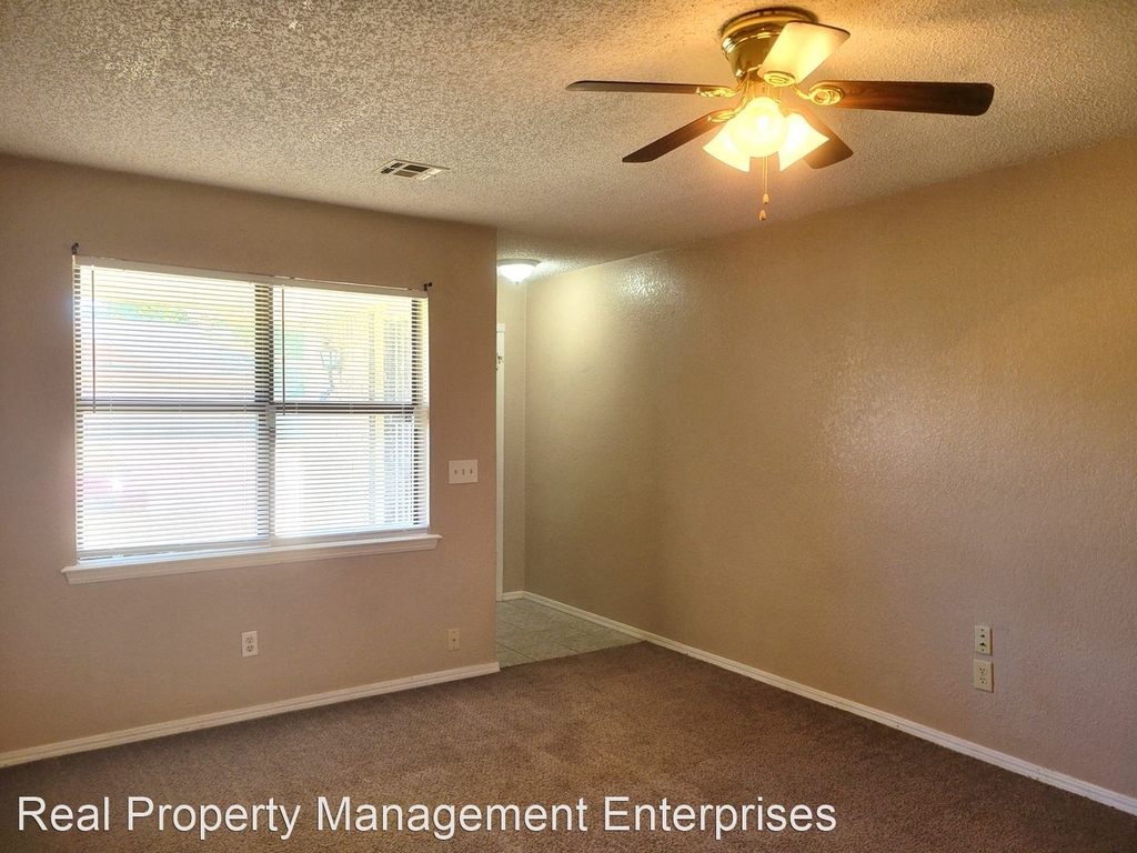 1133 W Kyle Way - Photo 0