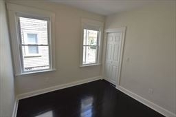 15 Bayside St Apt 1 - Photo 9