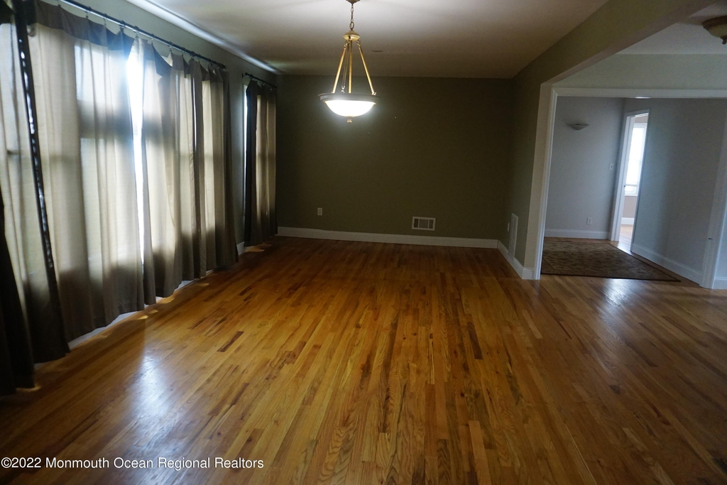 51 Oakwood Avenue - Photo 1