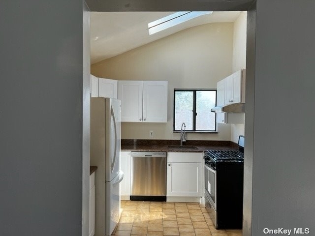 1 Mohegan Avenue - Photo 17