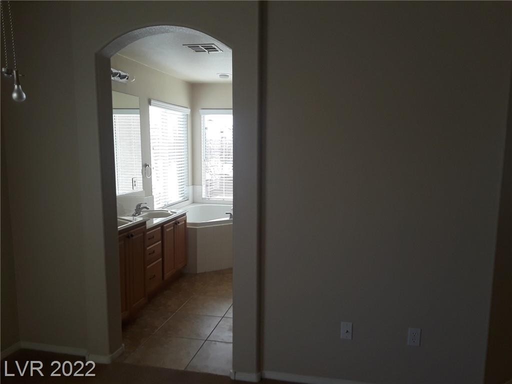 7636 Lookout Hill Street - Photo 12