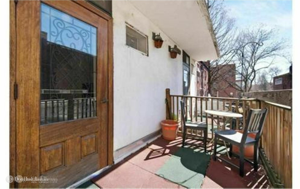 340 Atlantic Ave - Photo 4