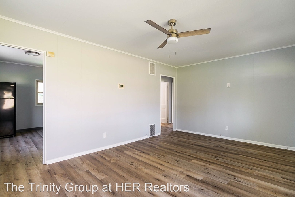 484 S Hampton Road - Photo 4