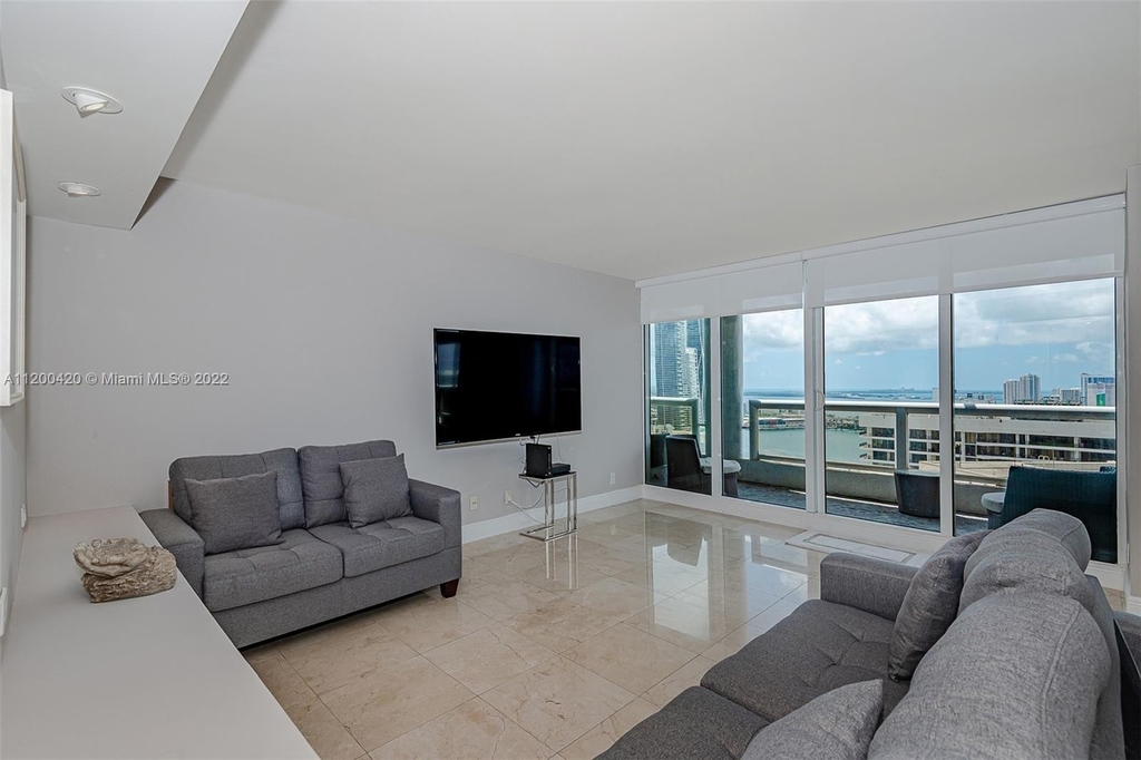 1717 N Bayshore Dr - Photo 4