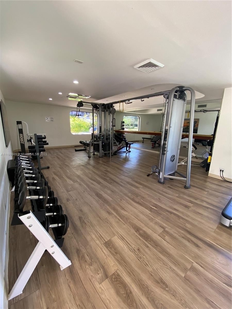 20191 E Country Club Dr - Photo 40