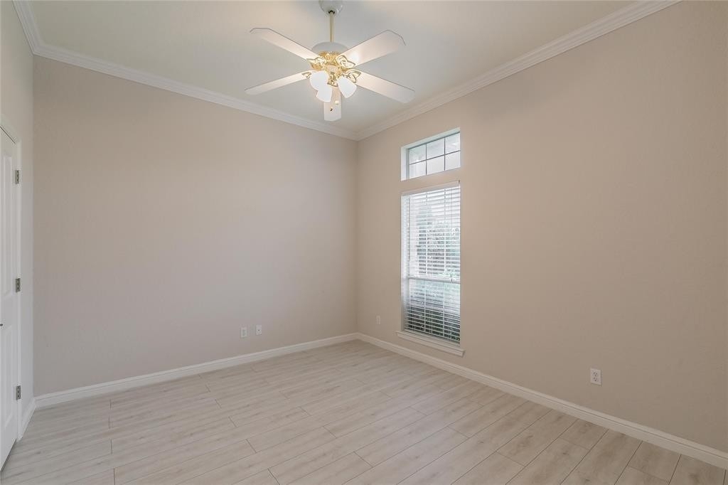 6376 Newport Court - Photo 23