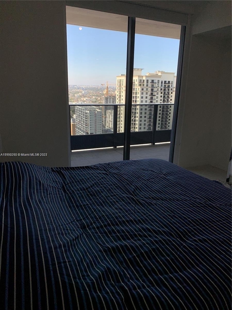 1000 Brickell Plz - Photo 19