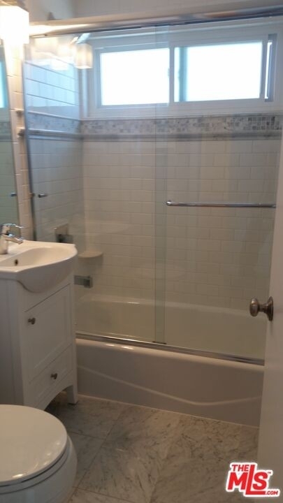 908 6th St - Photo 2