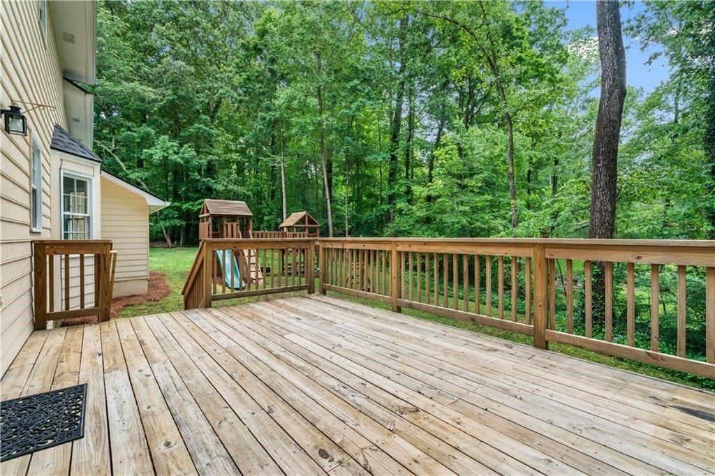 4752 Forest Glen Court - Photo 15