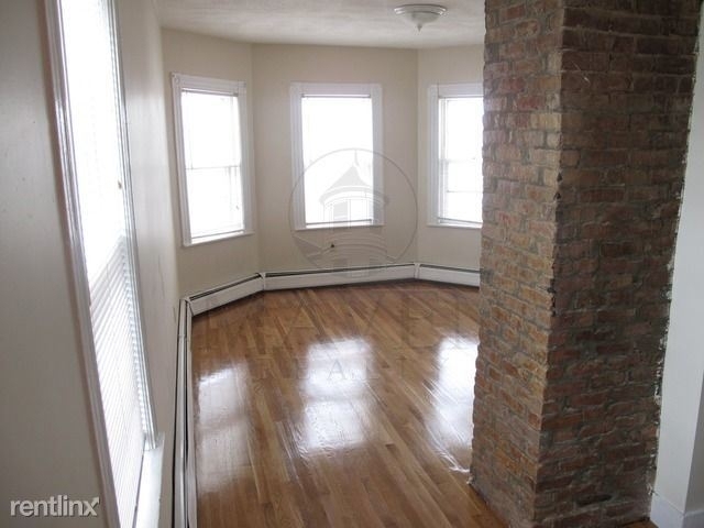 66 Morton Avenue - Photo 3