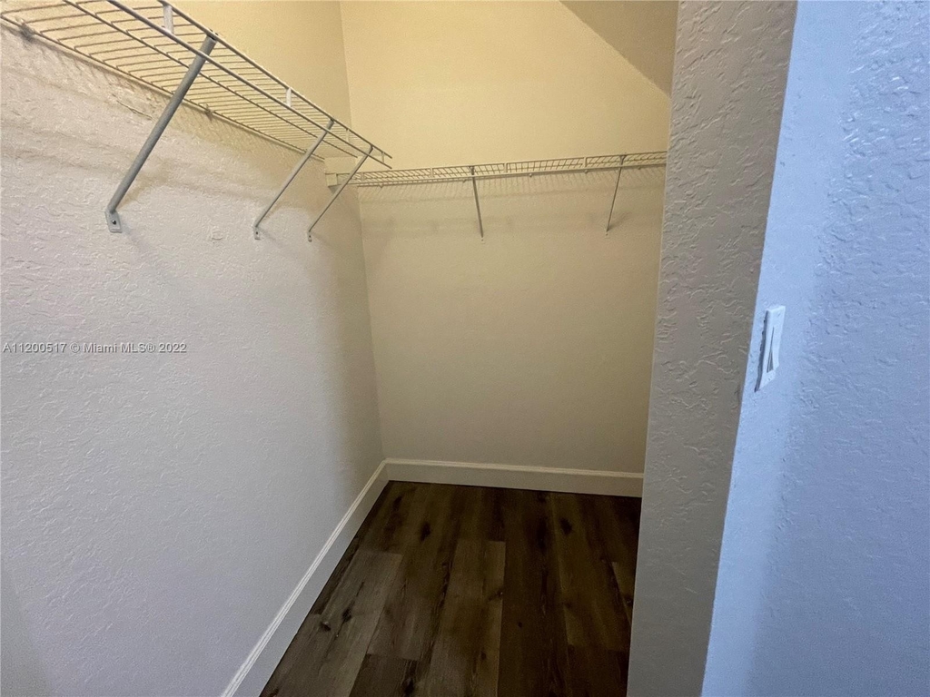 5660 Nw 115th Ct - Photo 12