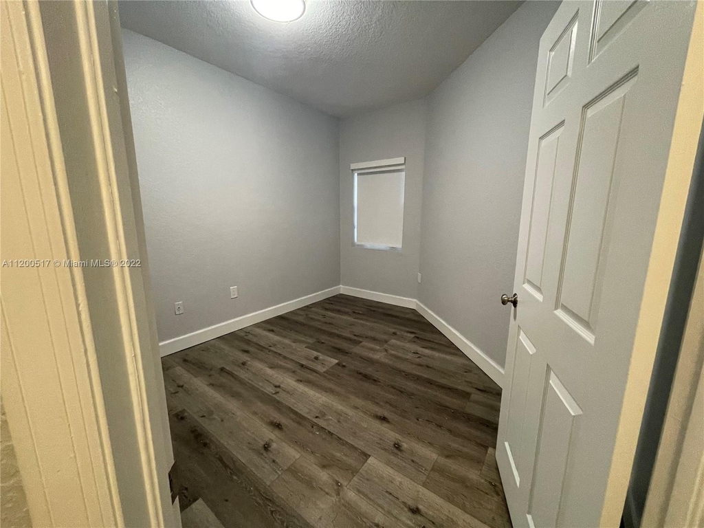 5660 Nw 115th Ct - Photo 11