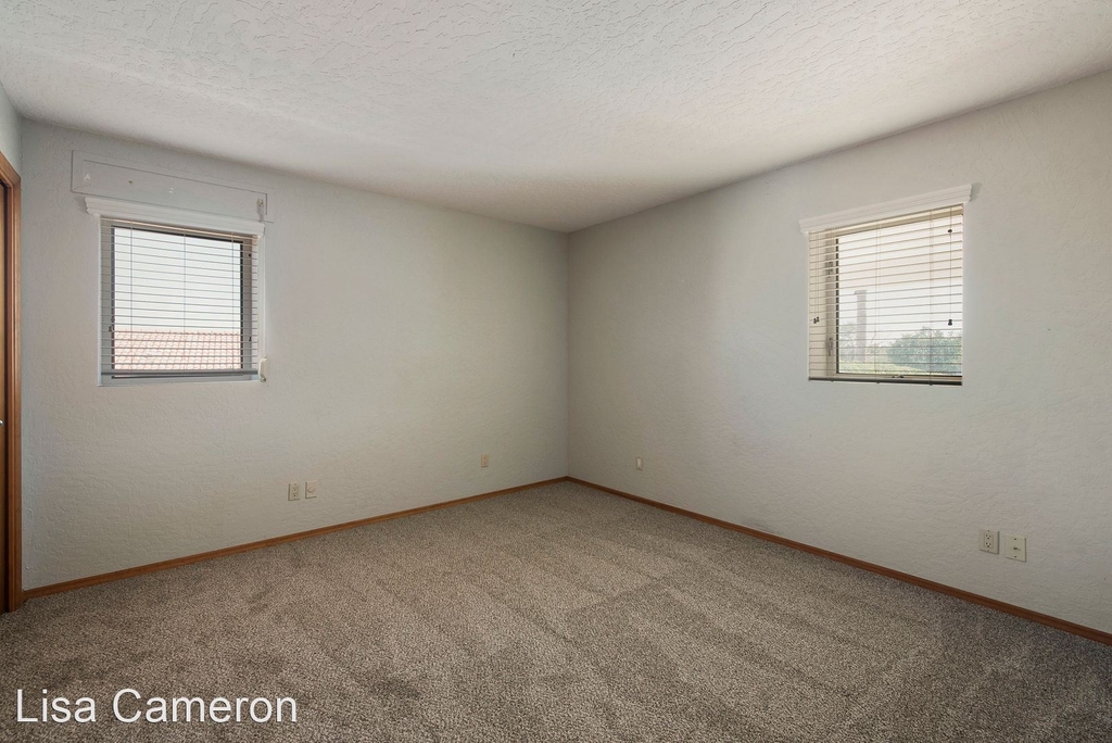 1927 E Janice Way - Photo 24