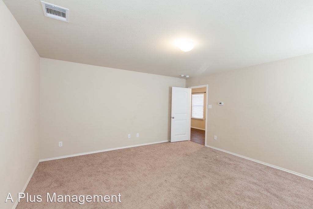 2117 Shady Glen - Photo 23