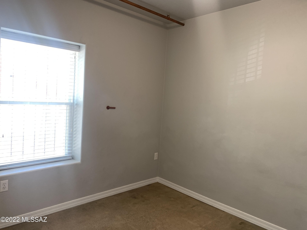 222 S Cherry Avenue - Photo 10