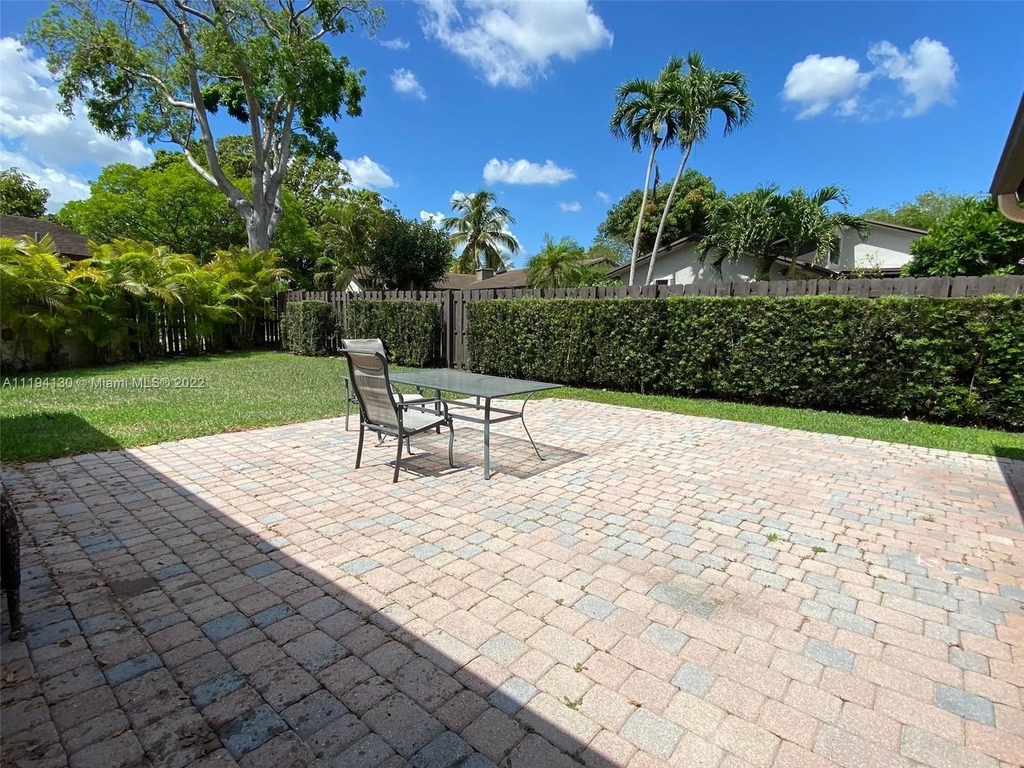 10908 Sw 134th Pl - Photo 36