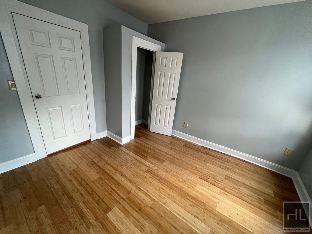 2068 Story Avenue - Photo 2