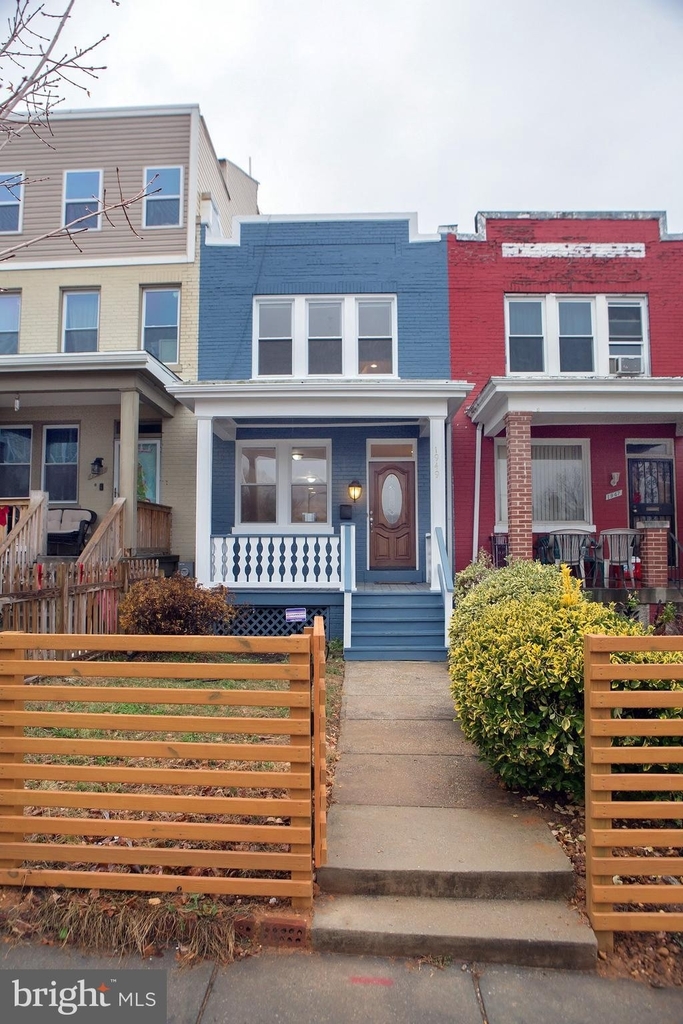 1949 H Street Ne - Photo 0