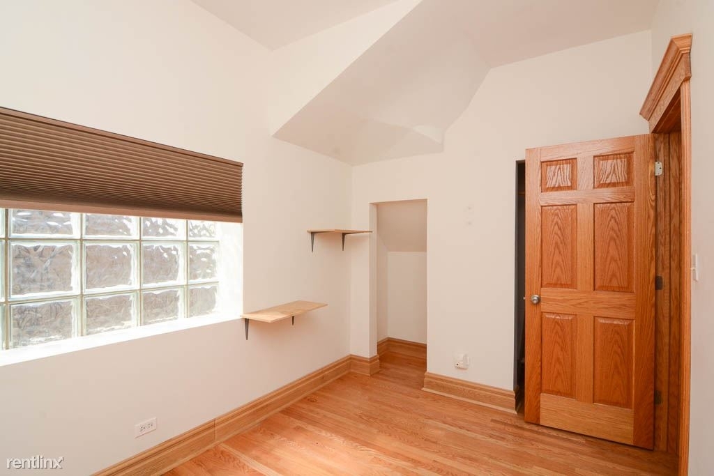 2053 W. Fullerton, Unit 1 - Photo 16