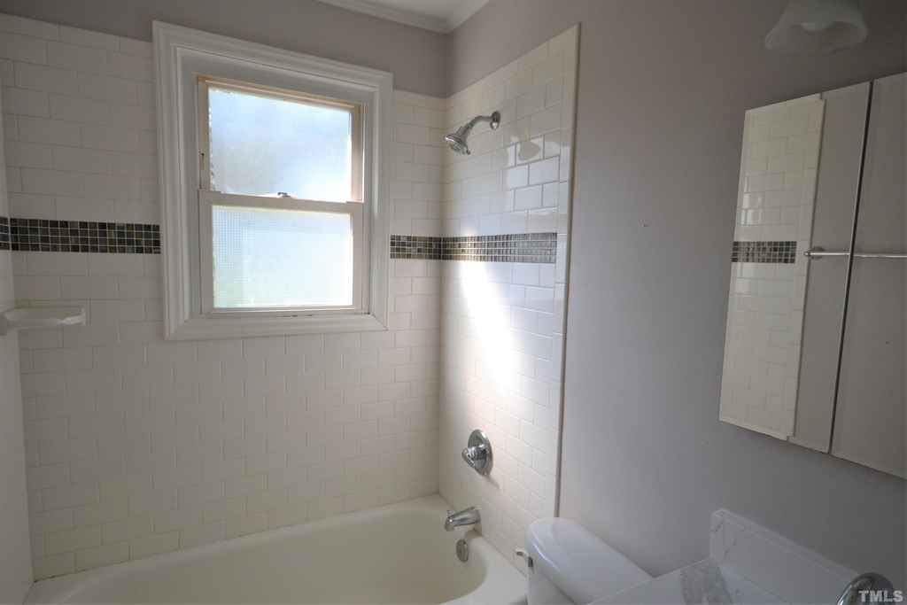 2363 Bernard Street - Photo 11