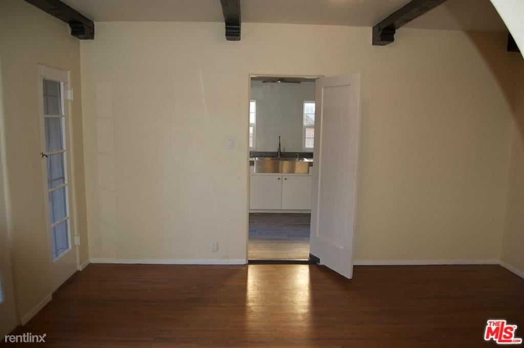 1100 Carmona Ave - Photo 2