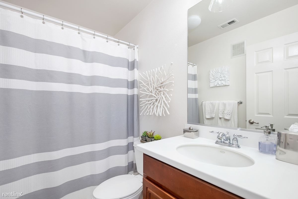 2704 Escala Circle - Photo 22