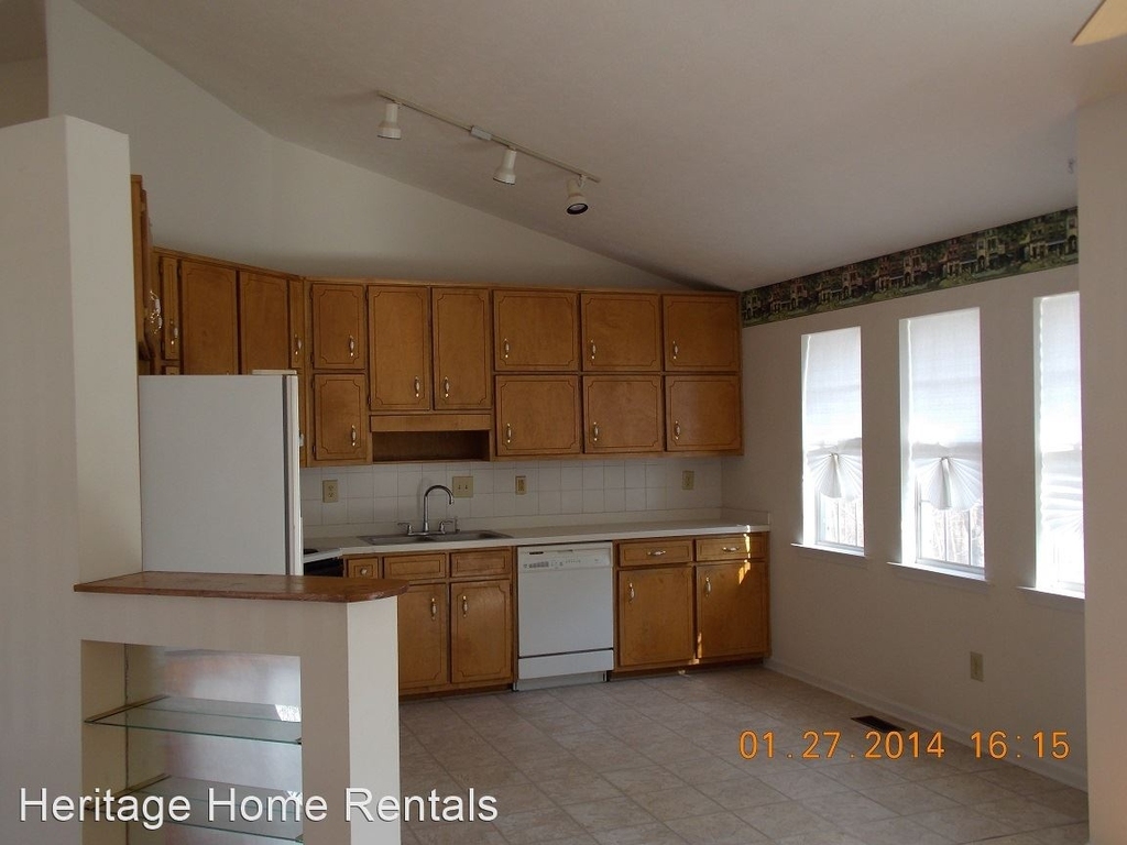 4229 Sterling Pointe Drive - Photo 2