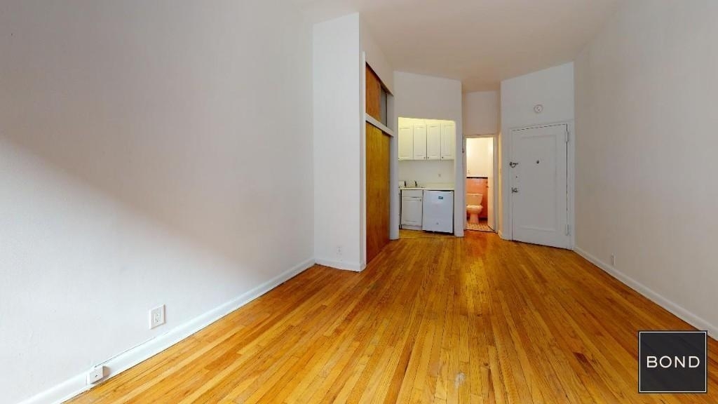 317 East 78th Street - Photo 2