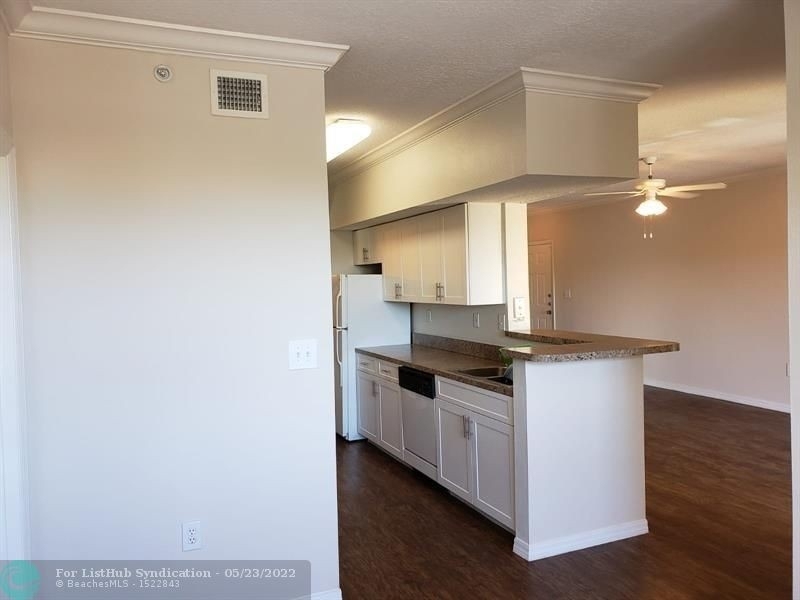 220 Sw 116th Ave - Photo 6