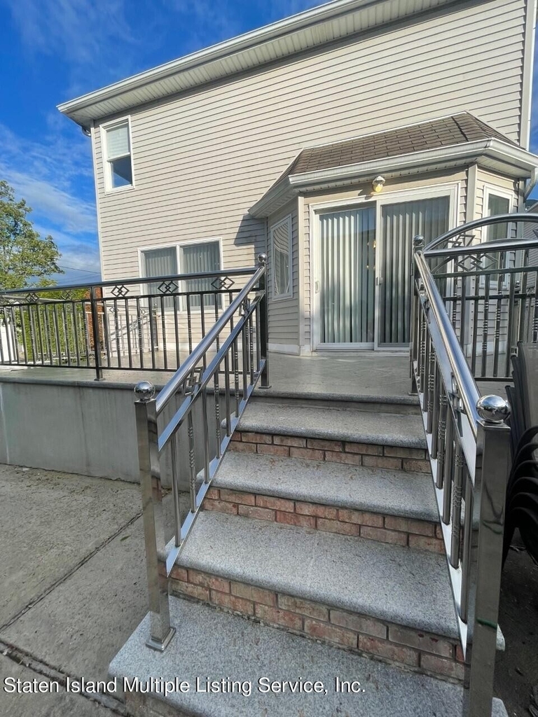 4735 Hylan Boulevard - Photo 17