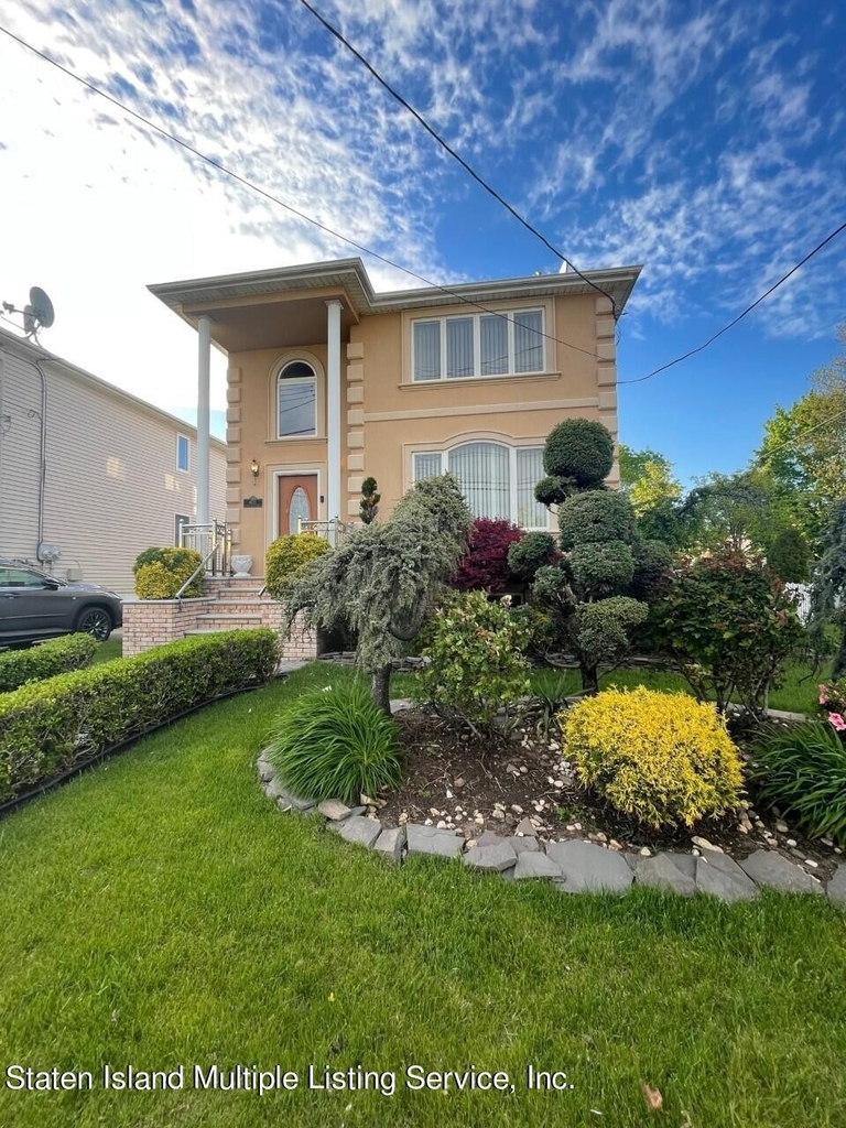 4735 Hylan Boulevard - Photo 0