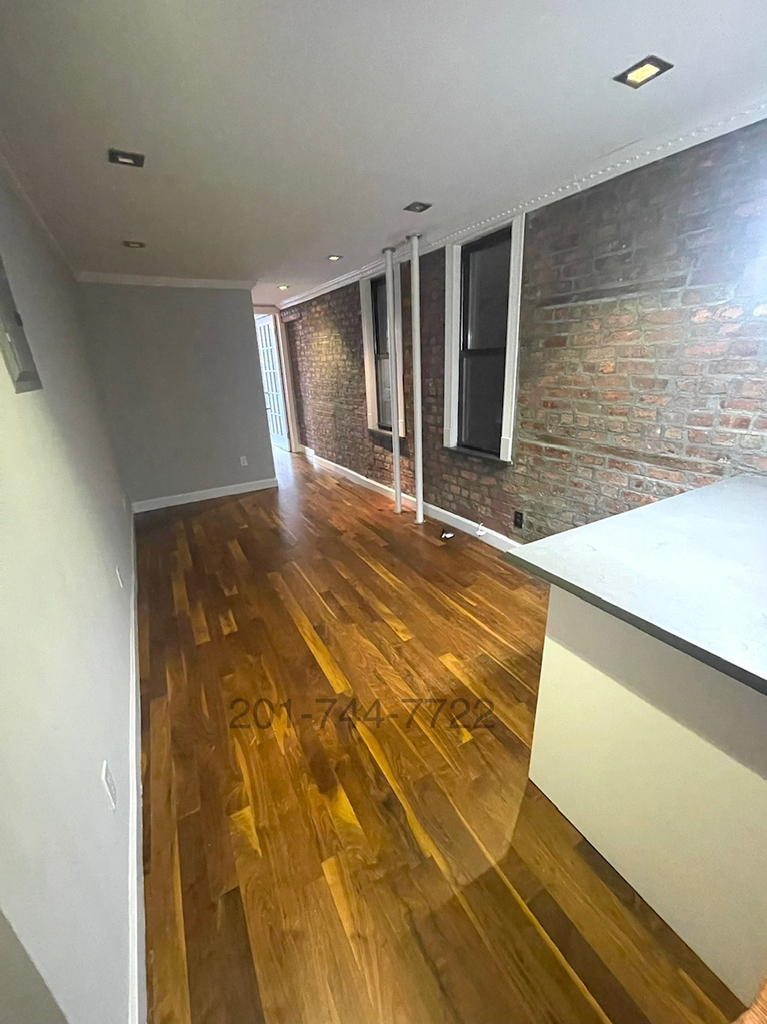 113 Mulberry Street - Photo 2