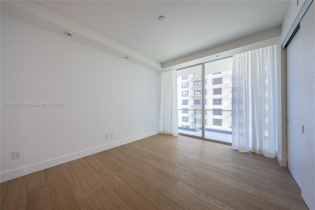 10201 Collins Ave - Photo 23