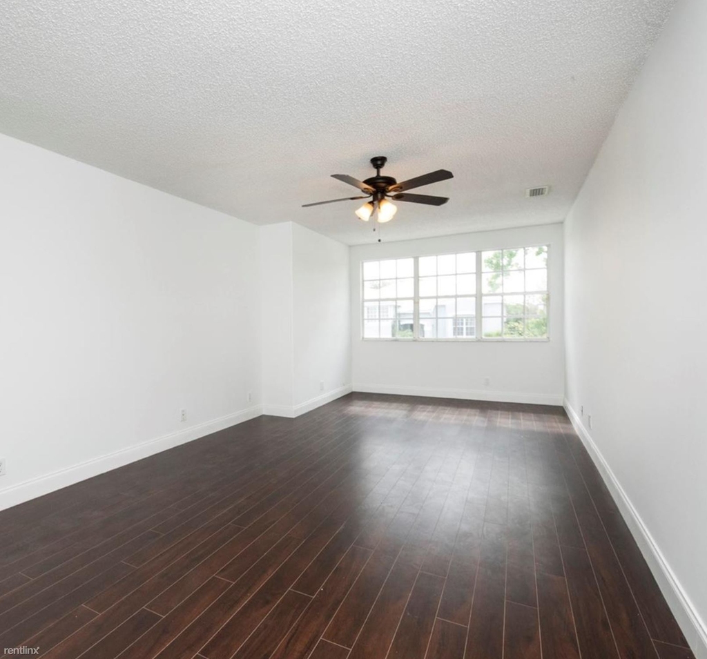 1127 Sw 104th Way - Photo 7