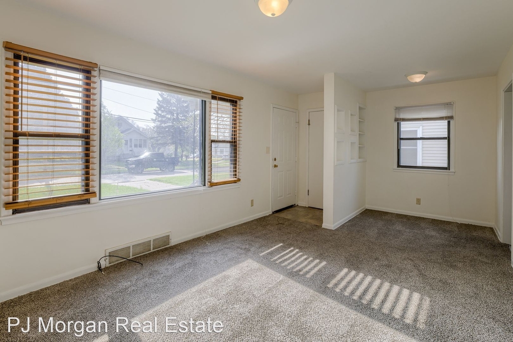 6106 N 36th St. - Photo 2