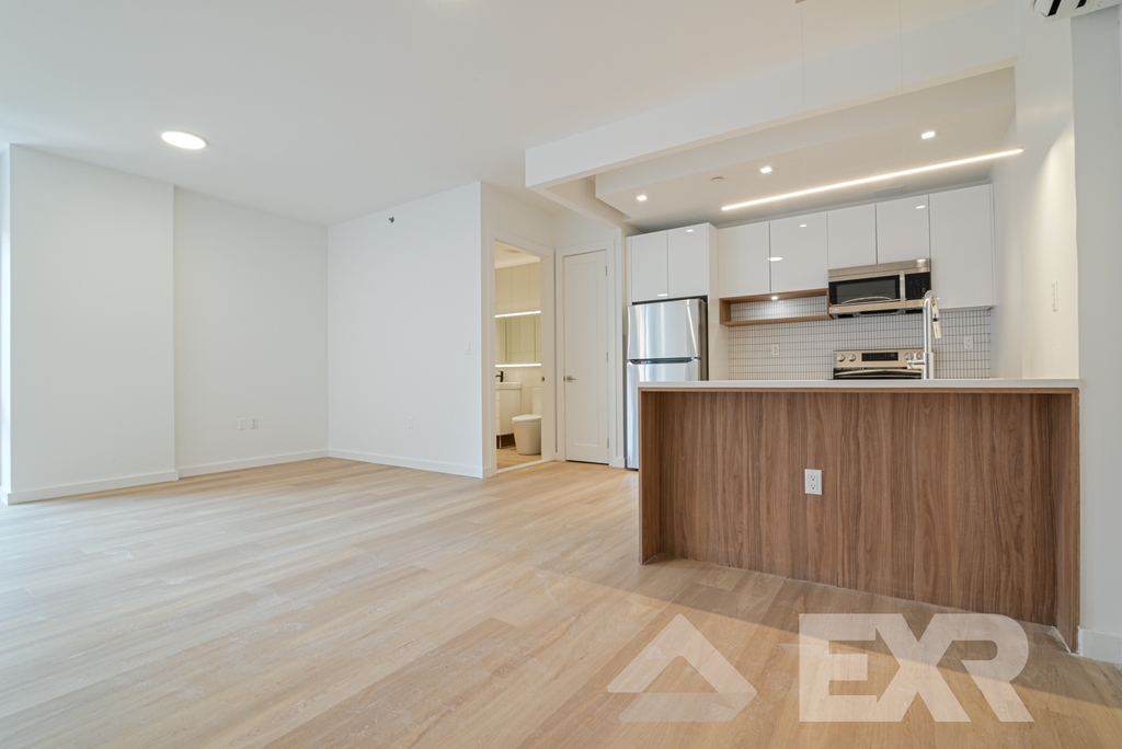 100 Lenox Road - Photo 1