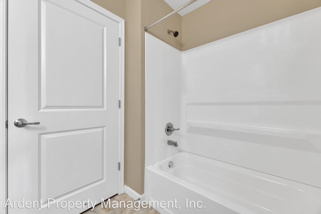 4600 Sunbury Springs Parkway Unit 101 - Photo 4