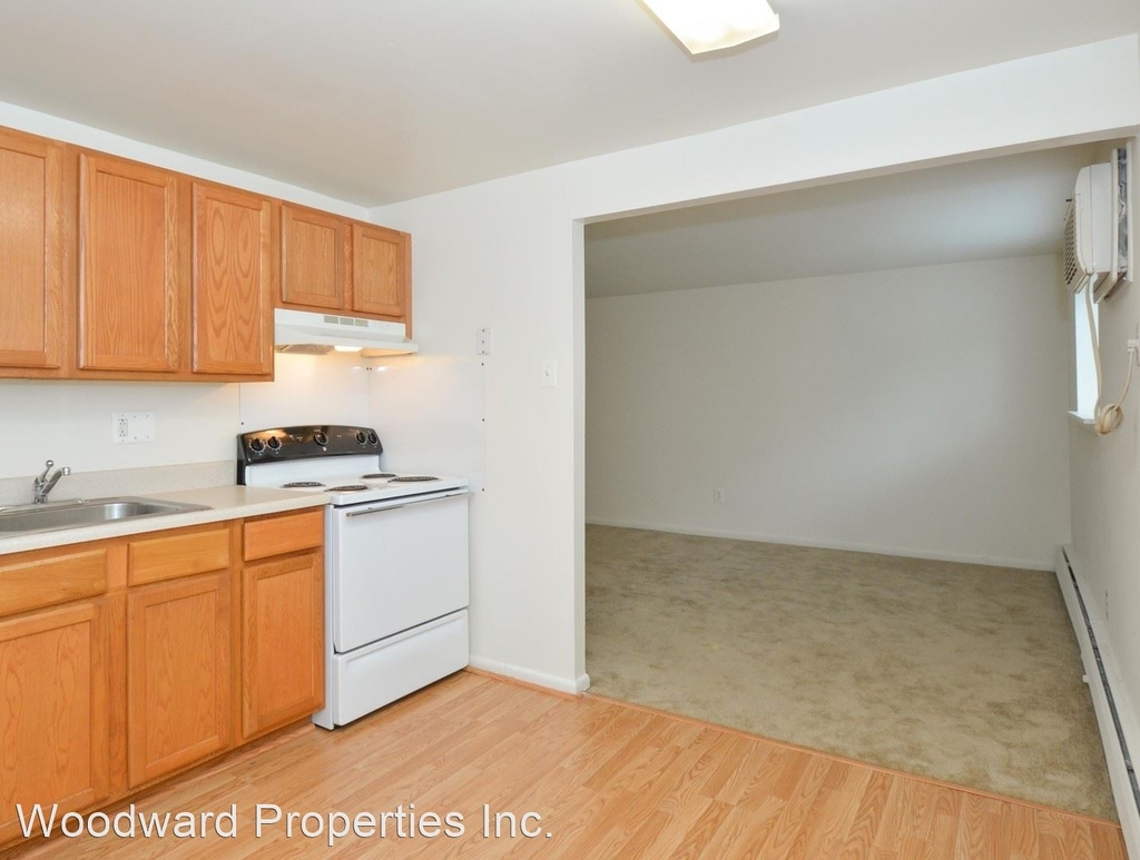 18 N. Oak Avenue - Photo 1