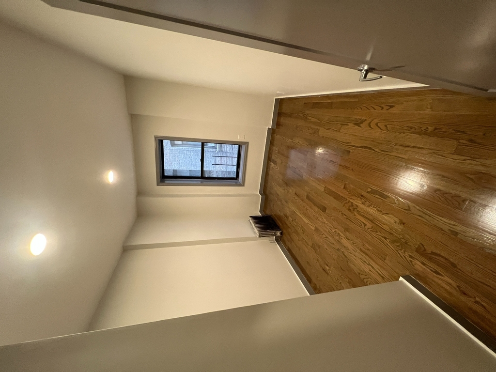 601 West 151st Street - Photo 4