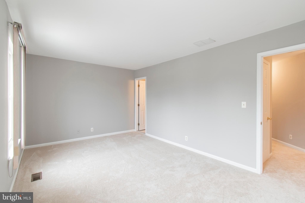 7923 Ridge Avenue - Photo 12