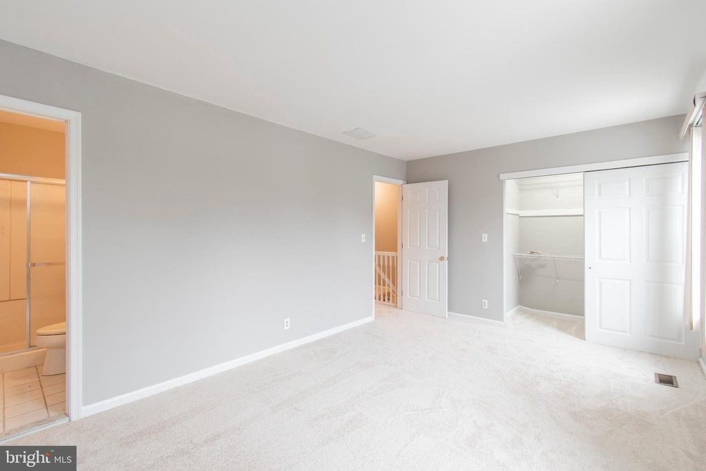 7923 Ridge Avenue - Photo 13