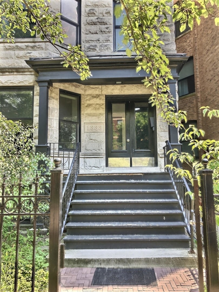 1333 W Eddy Street - Photo 1